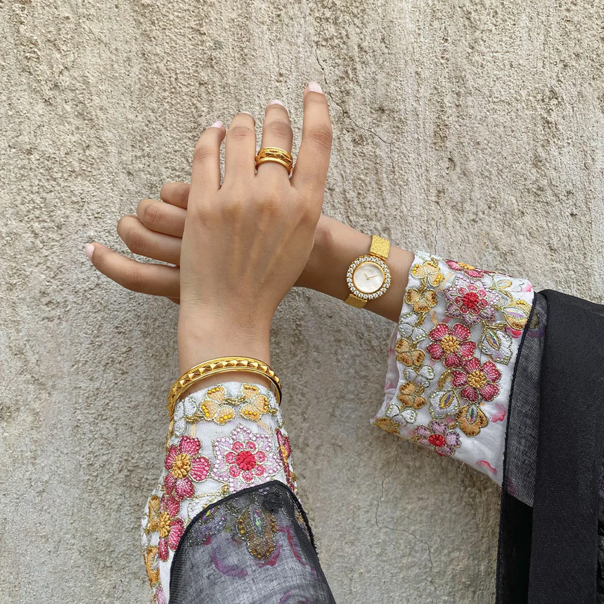 Anaqa / Bangle Gold - Image 5