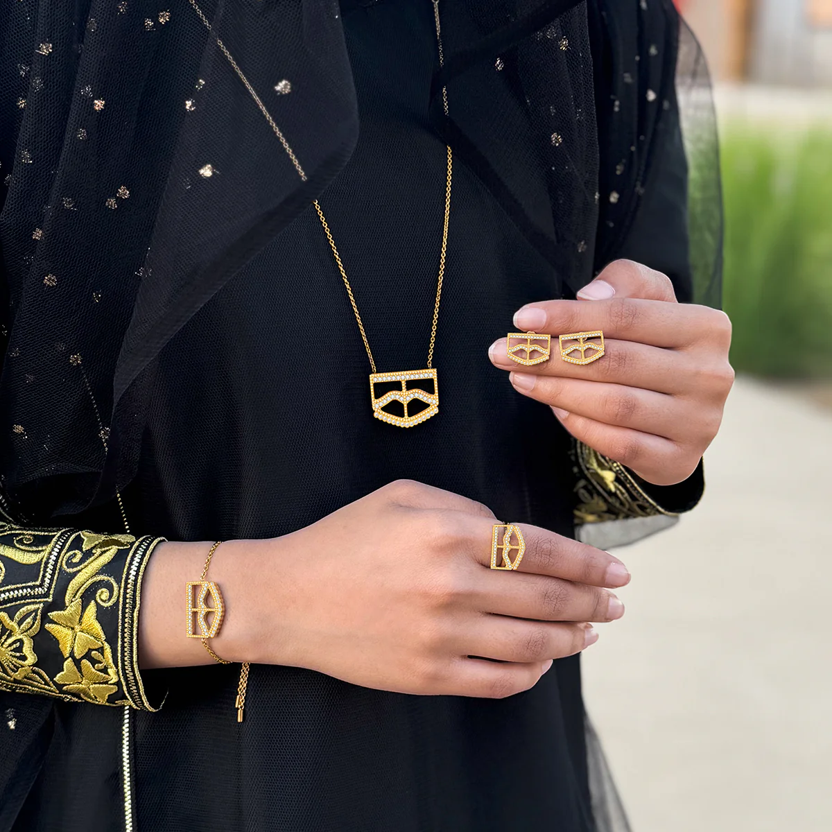 Burqa / Earrings Gold - Image 4