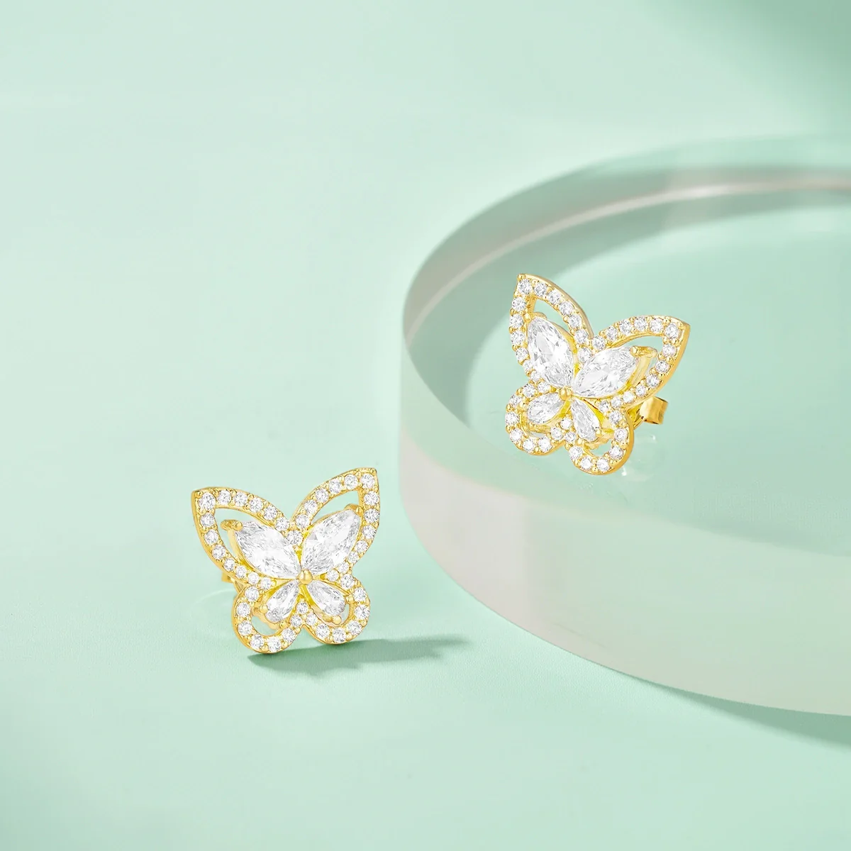Butterfly / Earrings Gold - Image 4