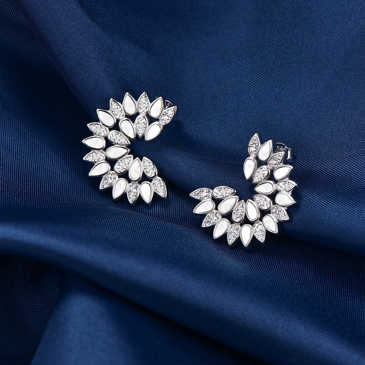 Charming Drop / Earrings Silver - Image 4