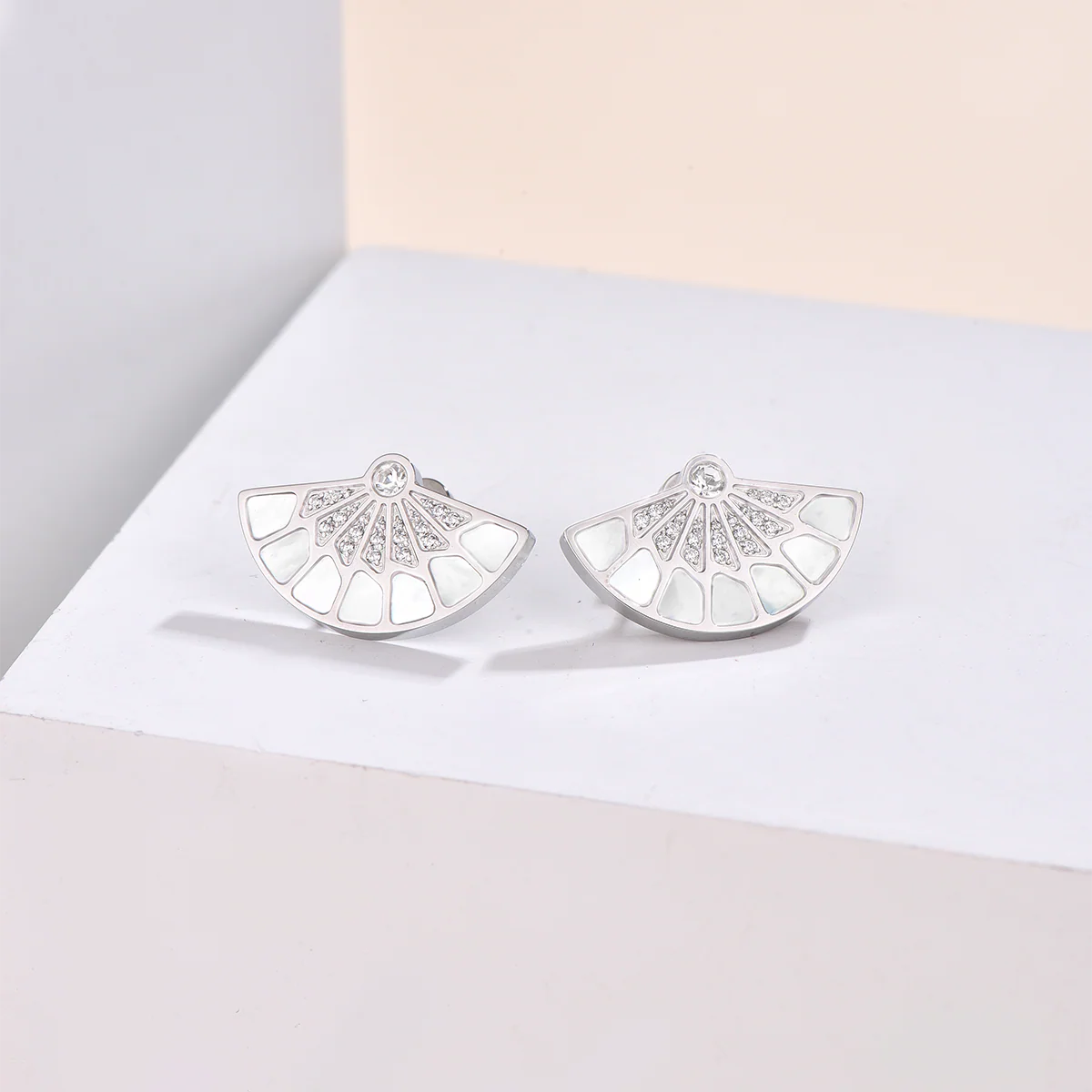 Fan / Earrings Silver - Image 3