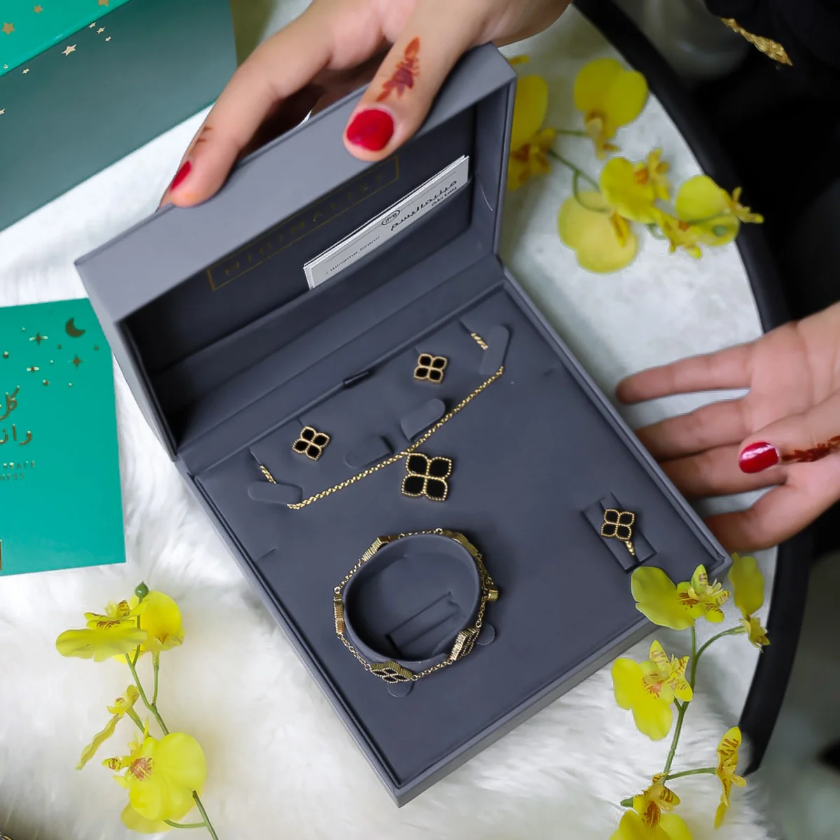 Joory / Earrings Black Gold - Image 6