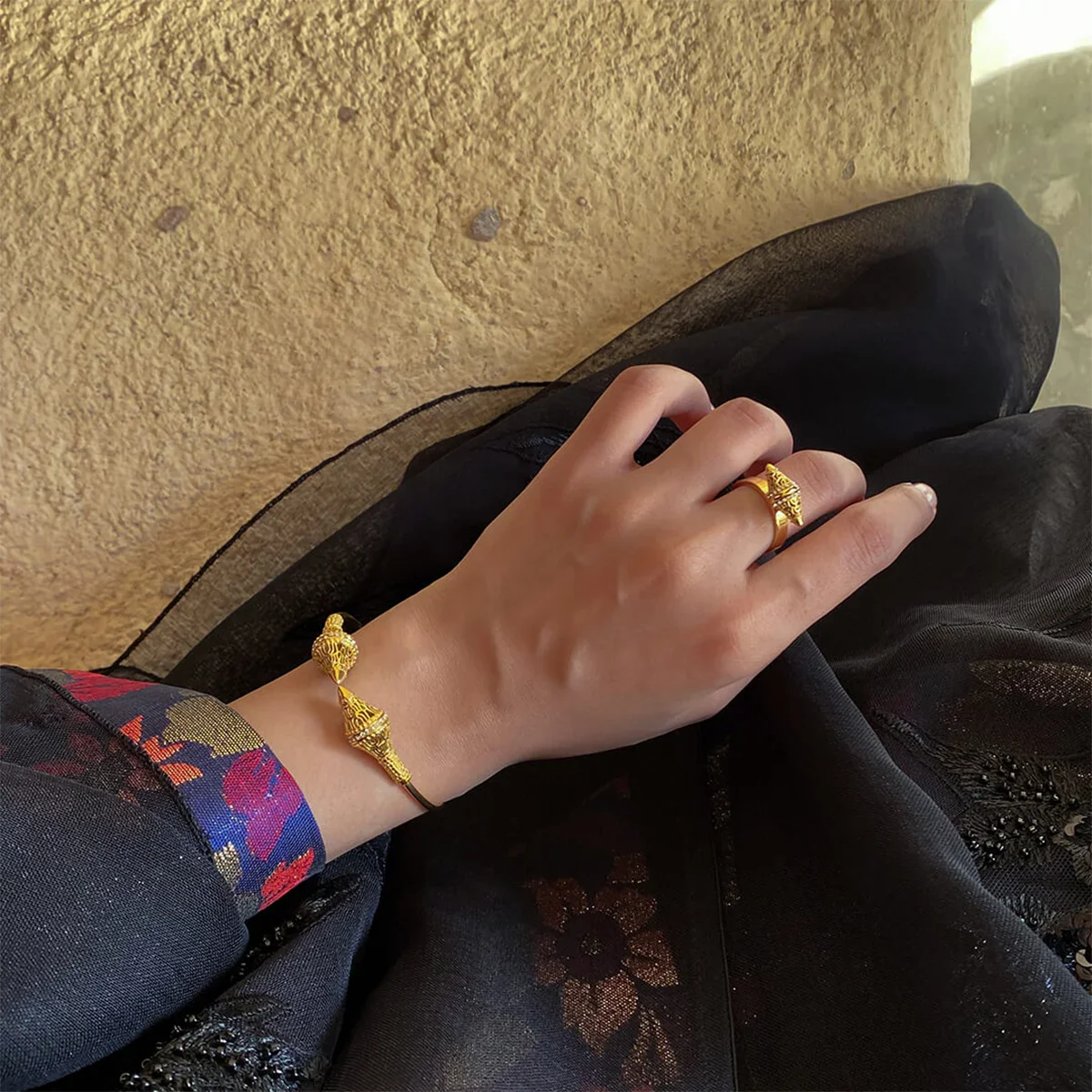 Lantern / Bangle Gold - Image 6