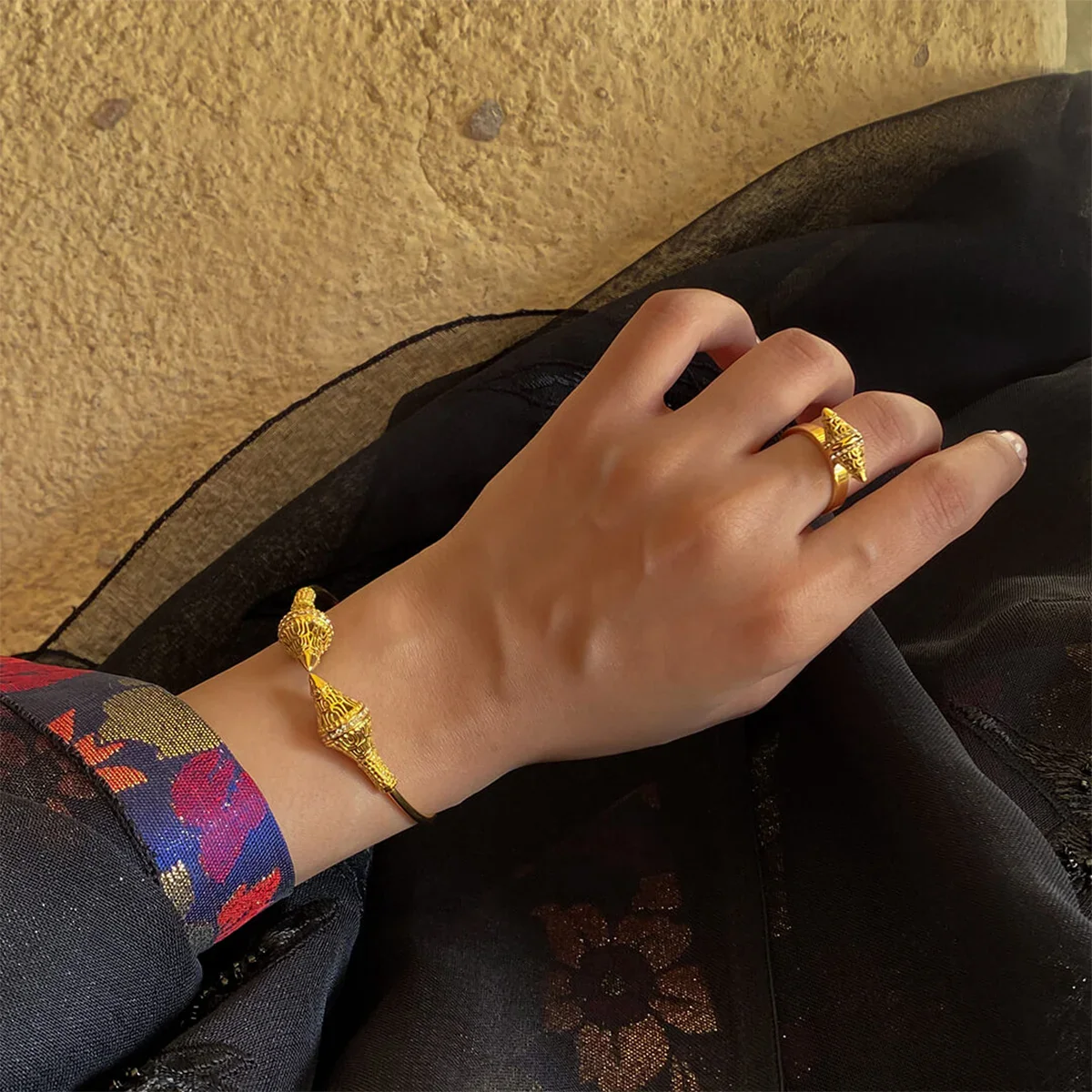 Lantern / Ring Gold - Image 4