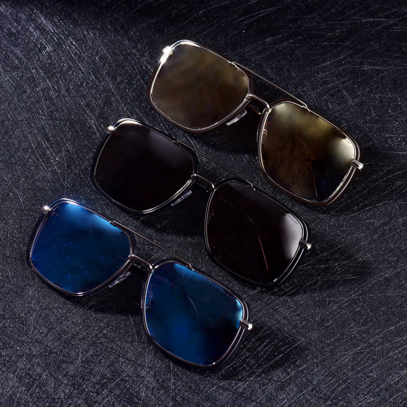 Nomad Black / Gradient Gold - Image 4