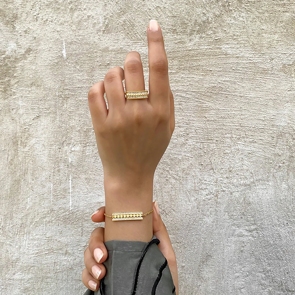Noora / Bracelet Gold - Image 4