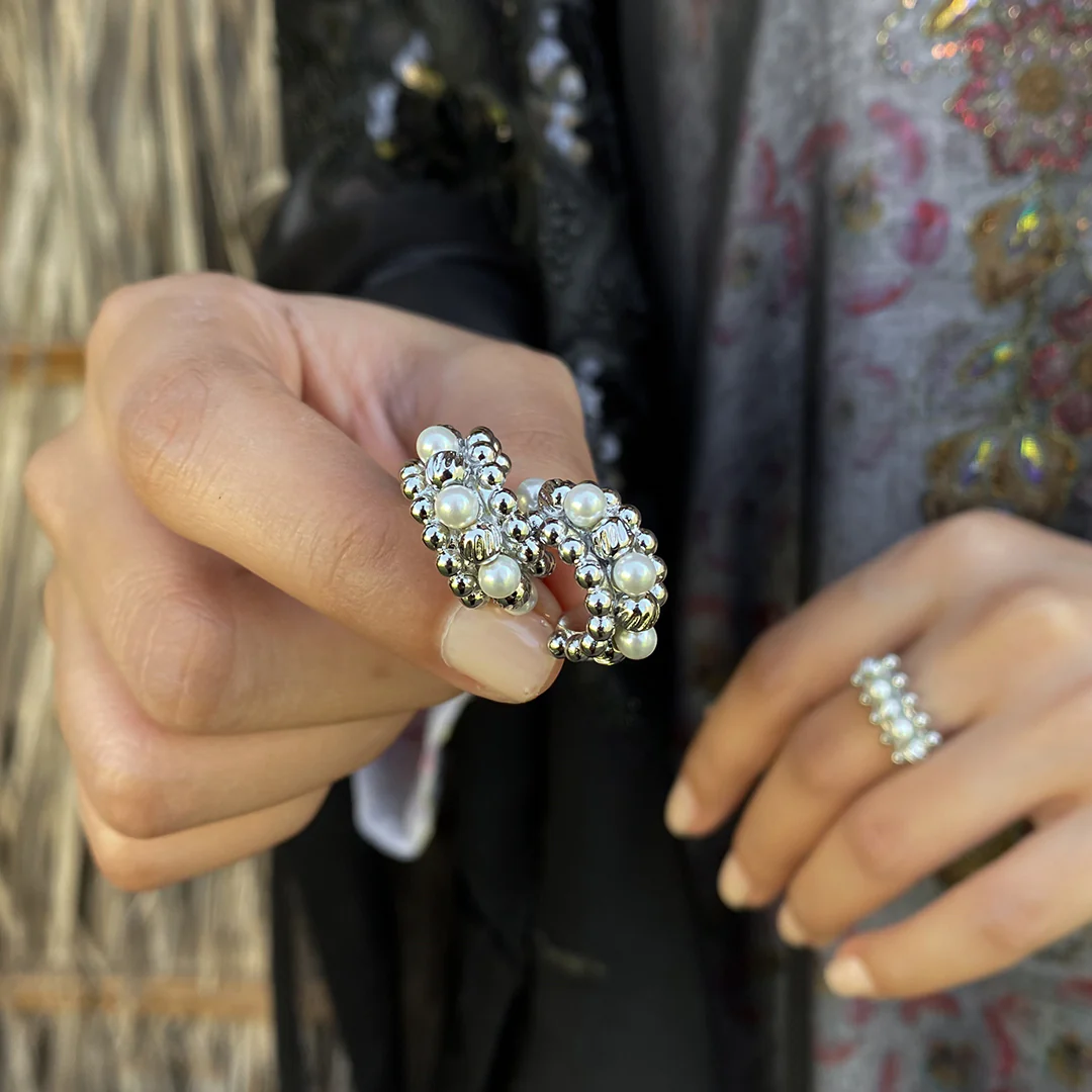 Sadaf / Earrings Pearl Silver - Image 4