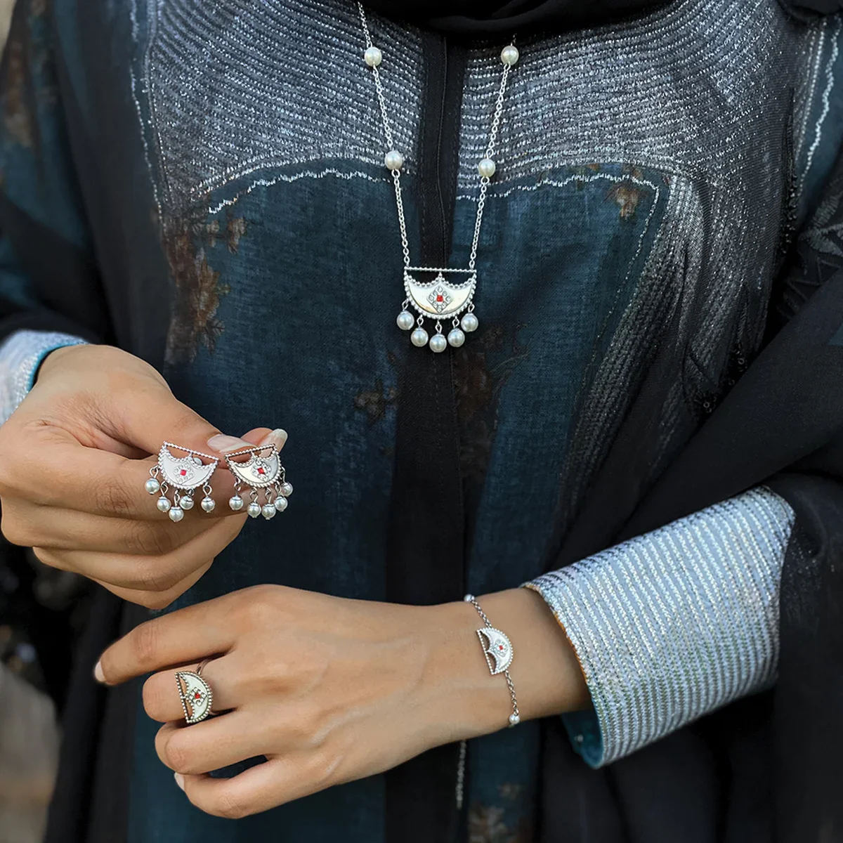Shnaf / Necklace Pearl Silver - Image 8