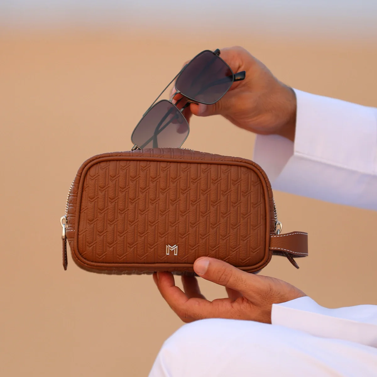 Travel Pouch Tan / Silver - Image 6