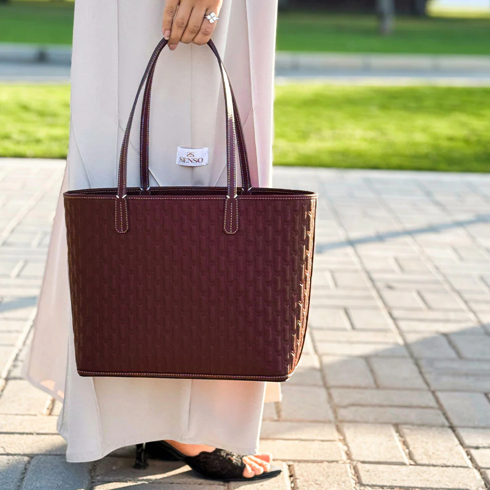 Travel Tote / Burgundy - Image 8